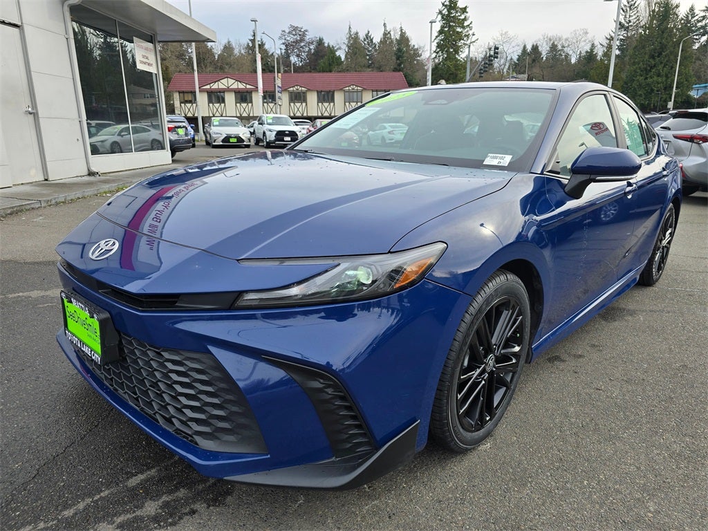 2025 Toyota Camry SE Hybrid