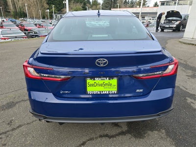 2025 Toyota Camry SE Hybrid