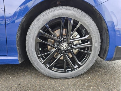 2025 Toyota Camry SE Hybrid