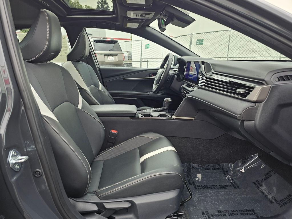 2025 Toyota Camry SE HYBRID-AWD