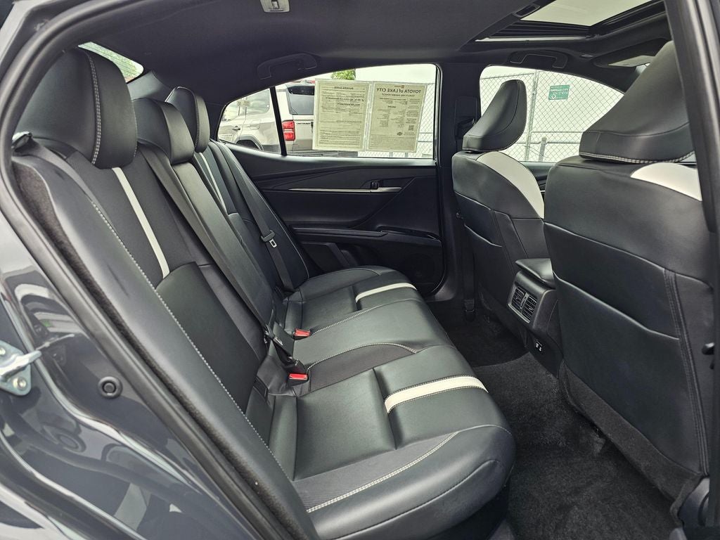 2025 Toyota Camry SE HYBRID-AWD