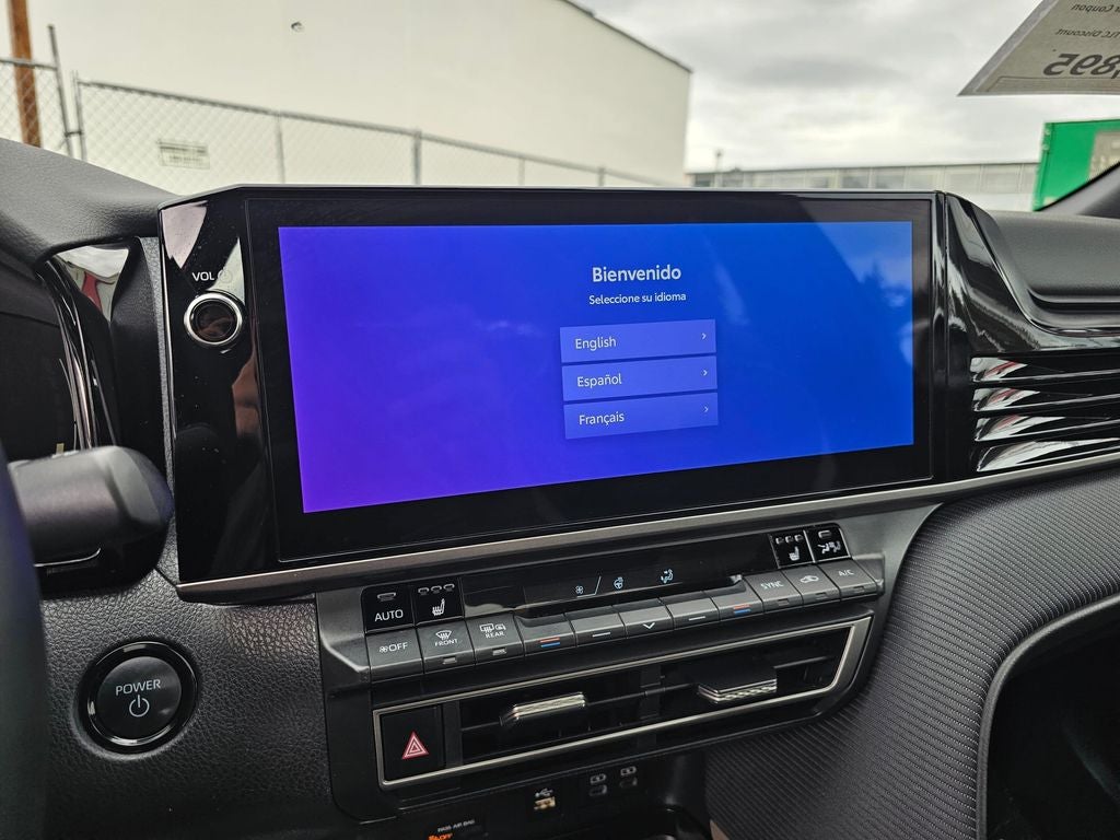 2025 Toyota Camry SE HYBRID-AWD
