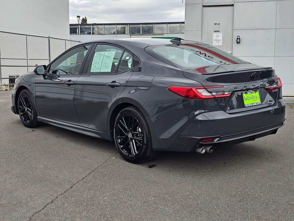 2025 Toyota Camry SE HYBRID-AWD