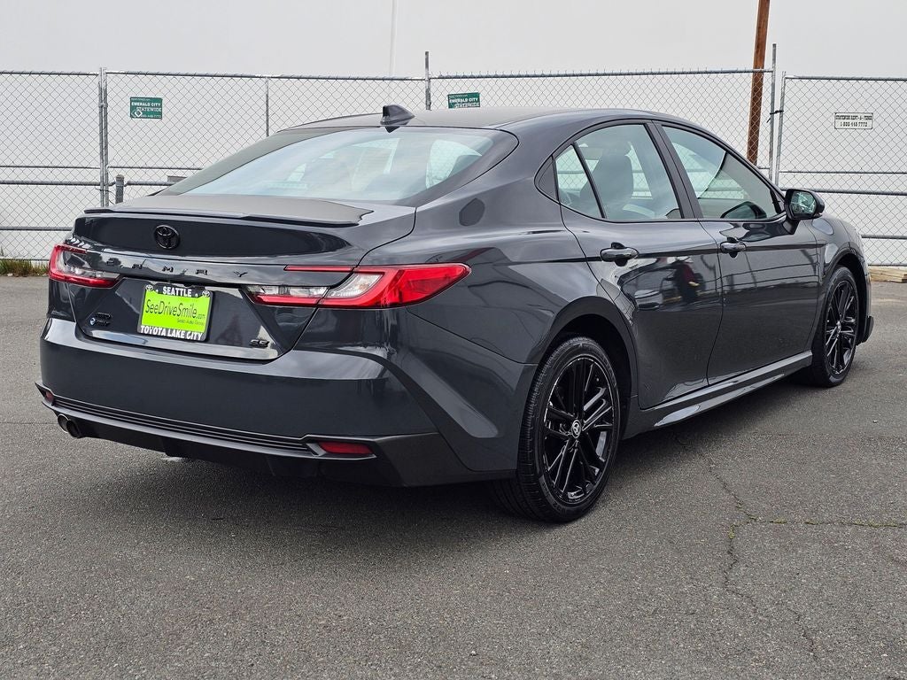 2025 Toyota Camry SE HYBRID-AWD