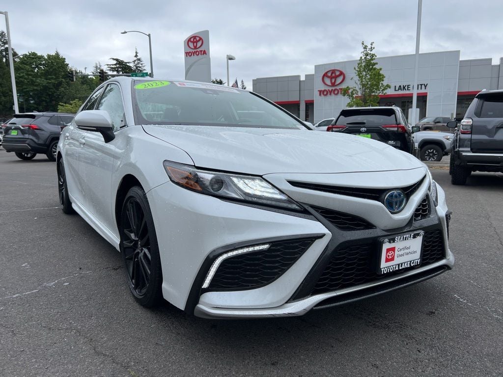 2023 Toyota Camry XSE Hybrid's photo