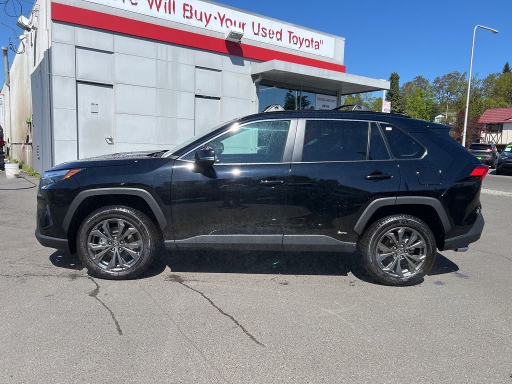 2025 Toyota RAV4 Hybrid XLE Premium