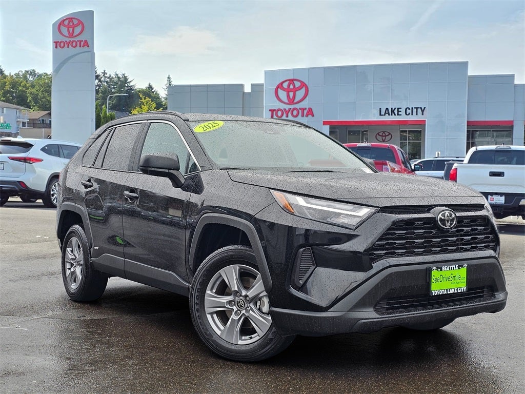 2025 Toyota RAV4 Hybrid LE AWD