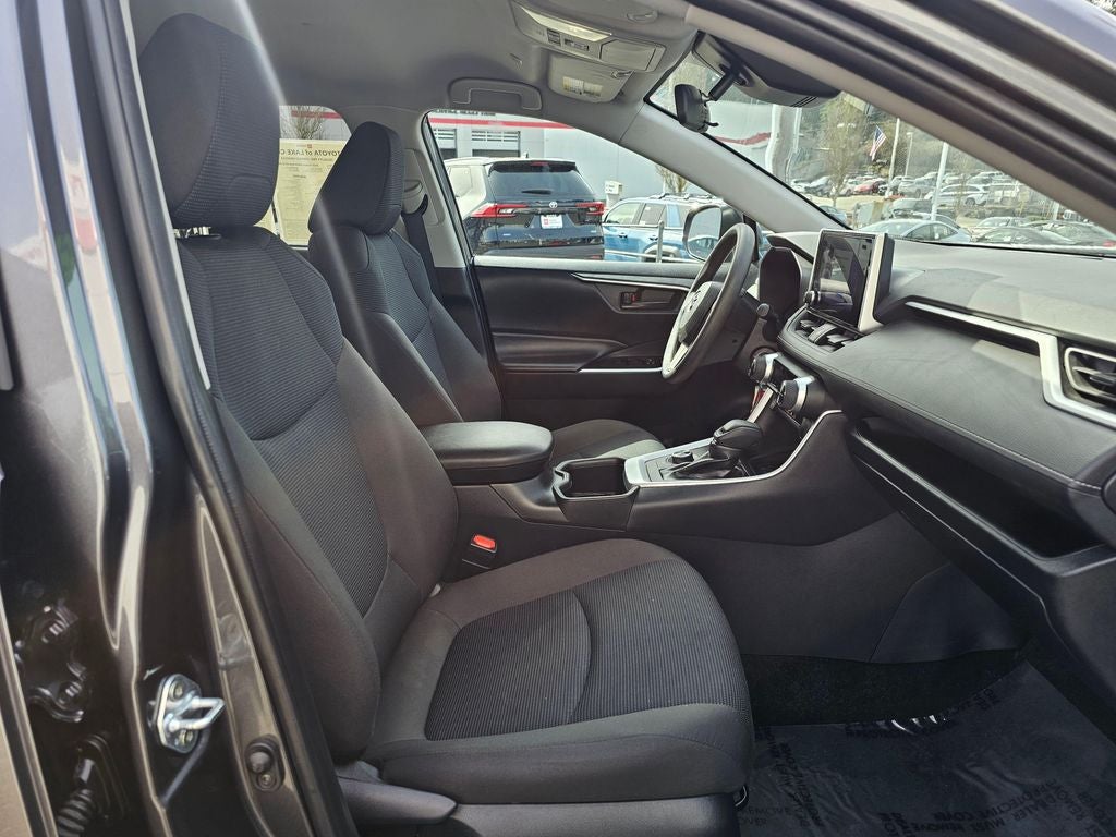 2025 Toyota RAV4 Hybrid LE