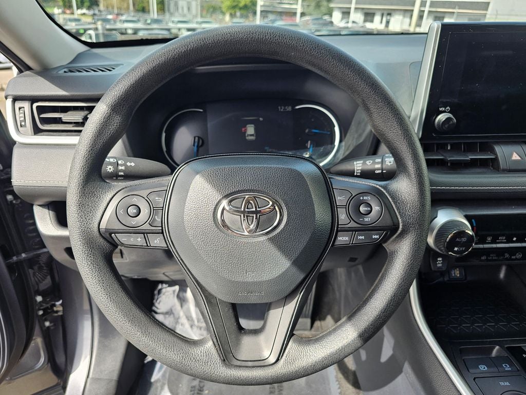 2025 Toyota RAV4 Hybrid LE