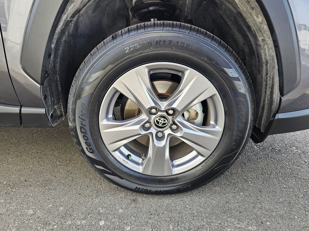 2025 Toyota RAV4 Hybrid LE