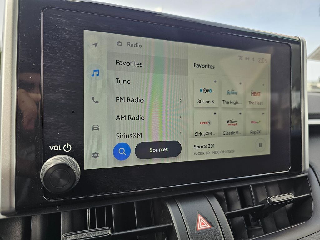 2025 Toyota RAV4 LE - Photo 29