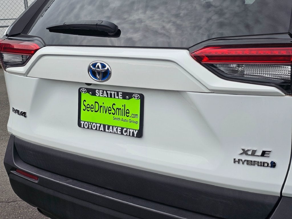2021 Toyota RAV4 Hybrid XLE