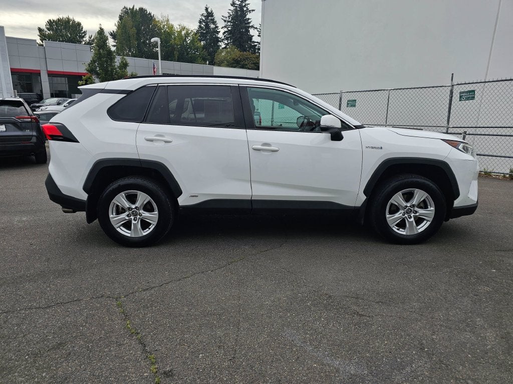 2021 Toyota RAV4 Hybrid XLE