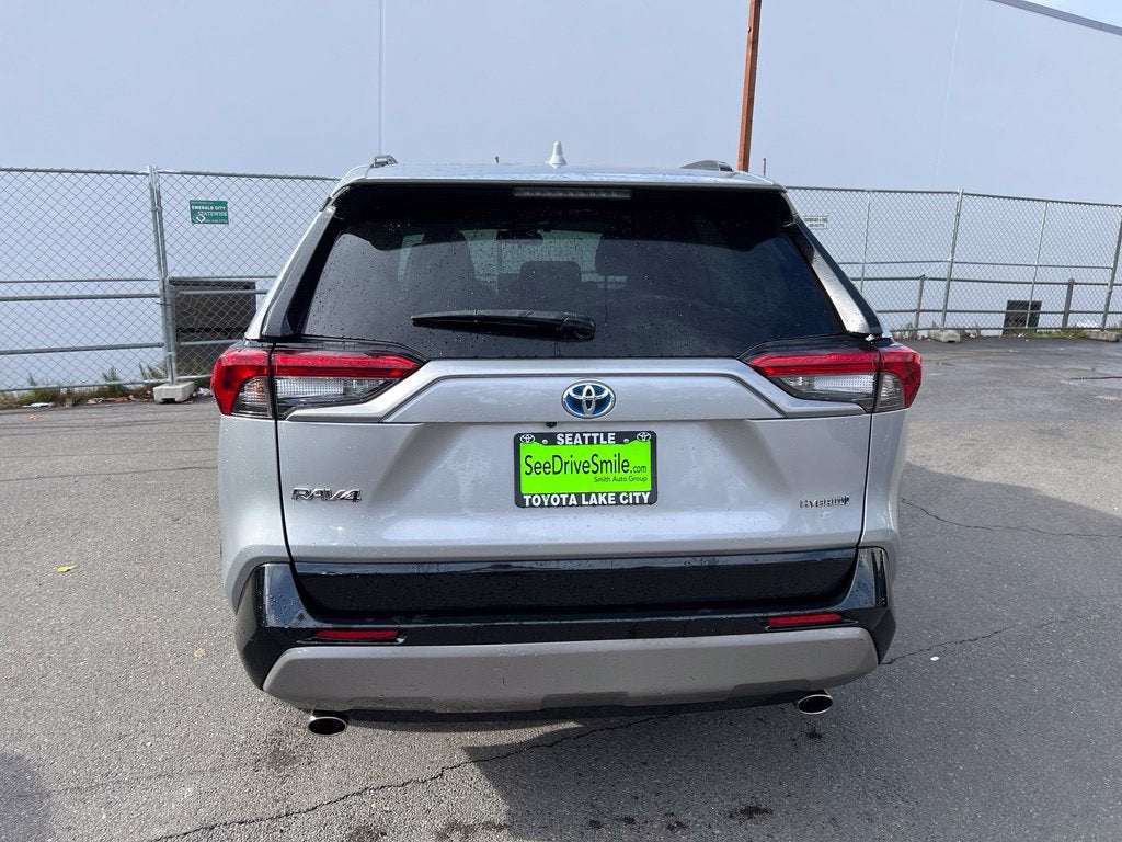 2022 Toyota RAV4 Hybrid SE