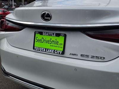 2023 Lexus ES 250