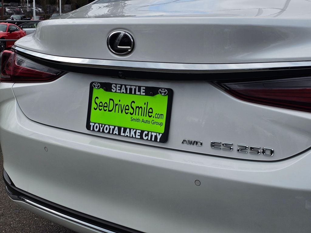 2023 Lexus ES 250