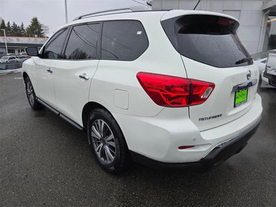2017 Nissan Pathfinder SV