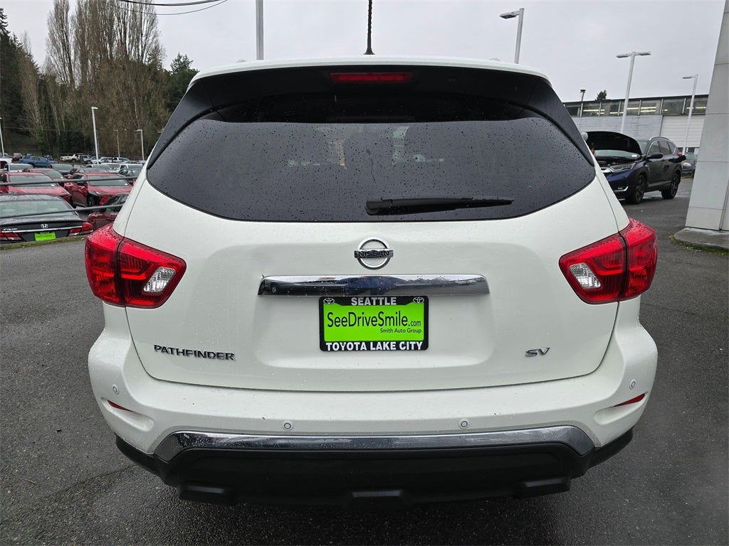 2017 Nissan Pathfinder SV