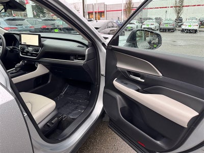 2025 Toyota Grand Highlander XLE - AWD