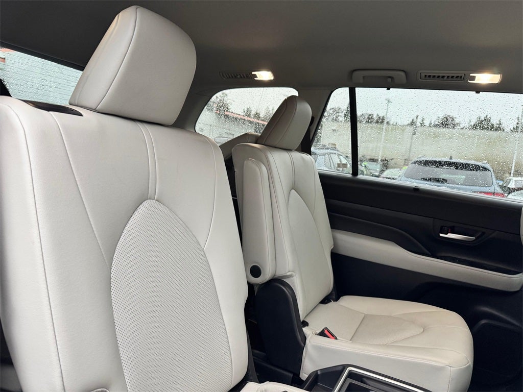 2025 Toyota Grand Highlander XLE - AWD