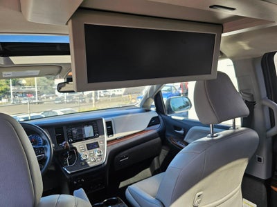 2019 Toyota Sienna Limited Premium 7 Passenger