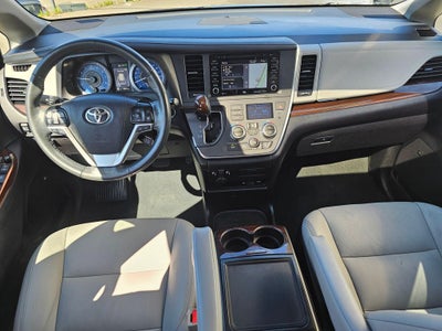2019 Toyota Sienna Limited Premium 7 Passenger