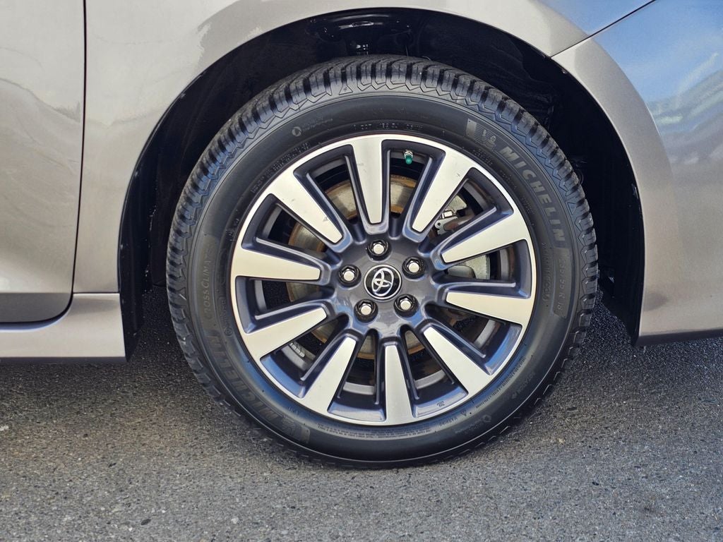 2019 Toyota Sienna Limited Premium 7 Passenger