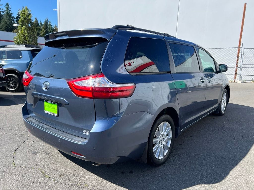 2017 Toyota Sienna XLE Premium 7 Passenger