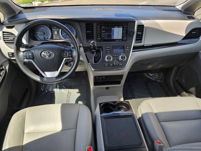 2018 Toyota Sienna XLE 7 Passenger