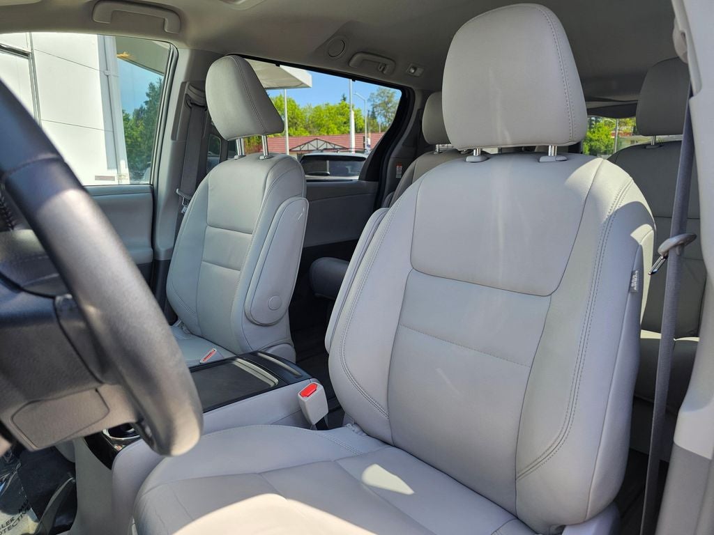 2018 Toyota Sienna XLE 7 Passenger