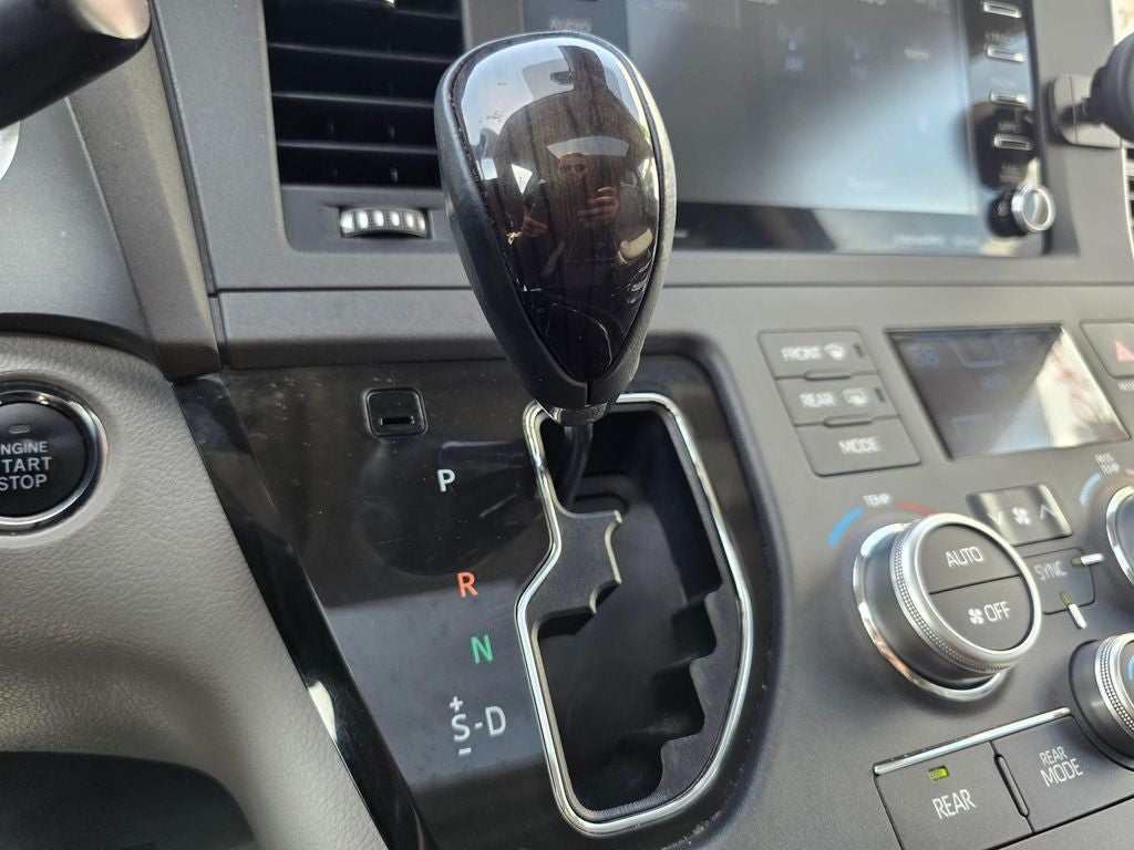 2018 Toyota Sienna XLE 7 Passenger