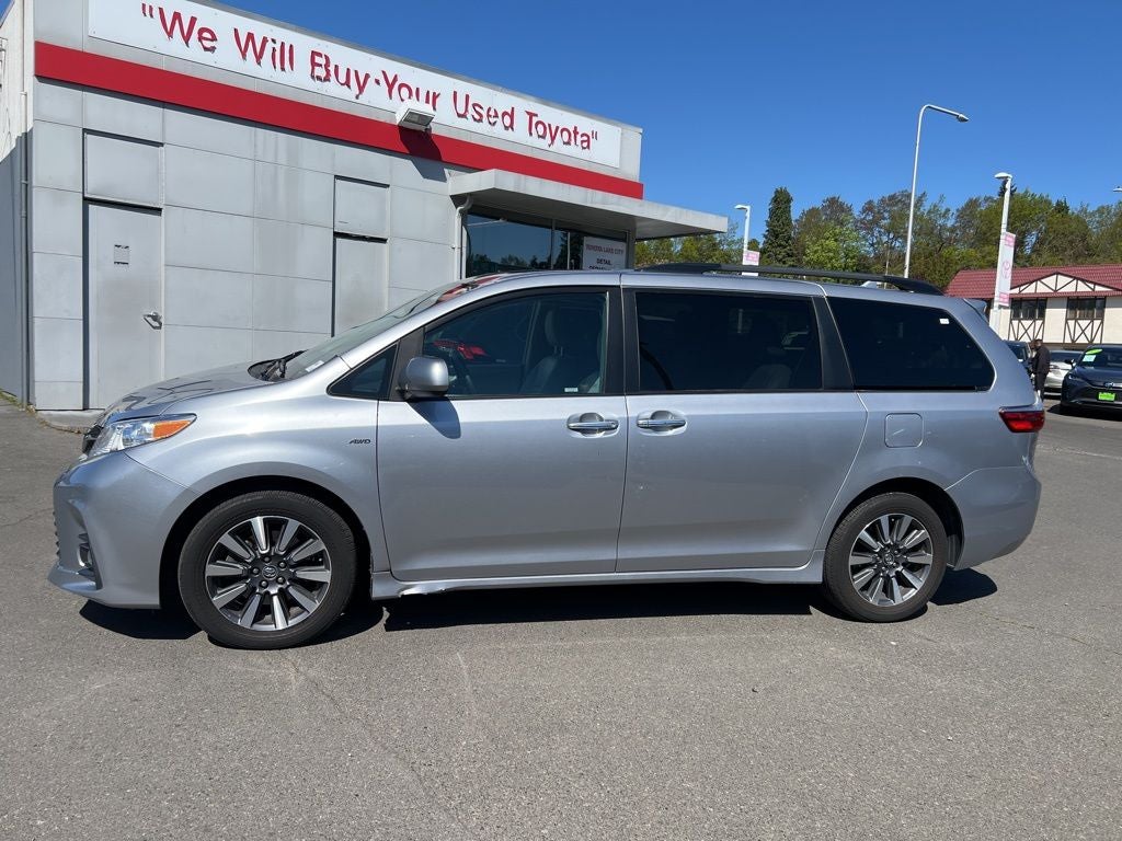 2018 Toyota Sienna XLE-AWD 7 Passenger