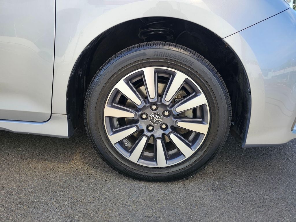 2018 Toyota Sienna XLE 7 Passenger
