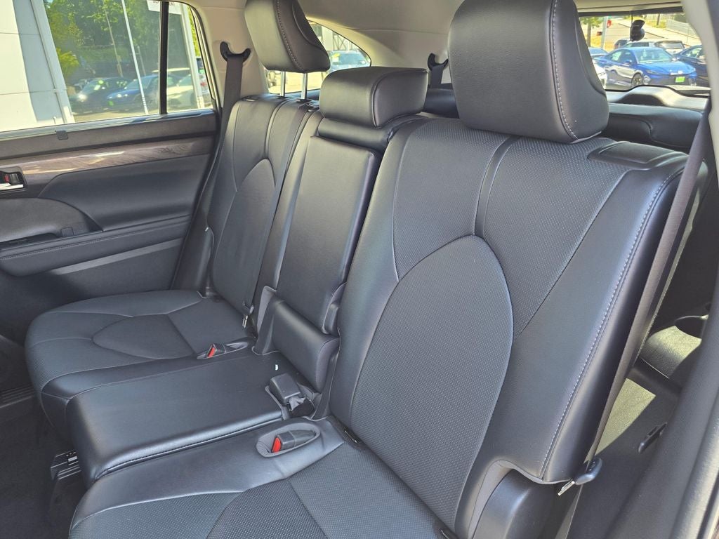 2022 Toyota Highlander Limited