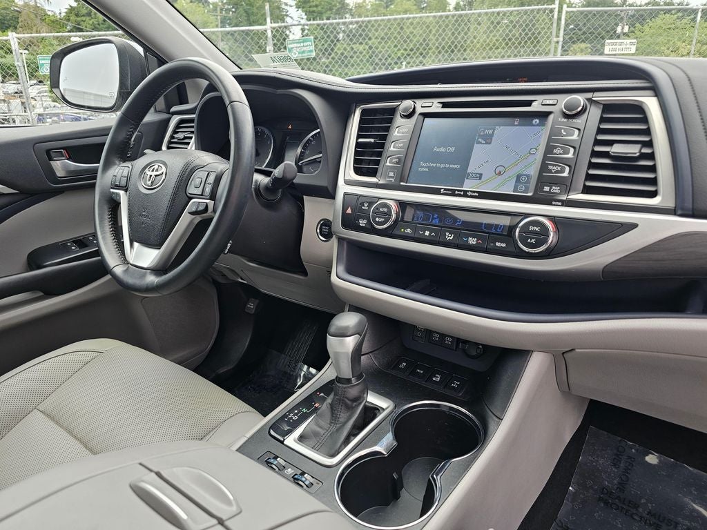 2017 Toyota Highlander Limited -AWD-THIRD ROW SEATING