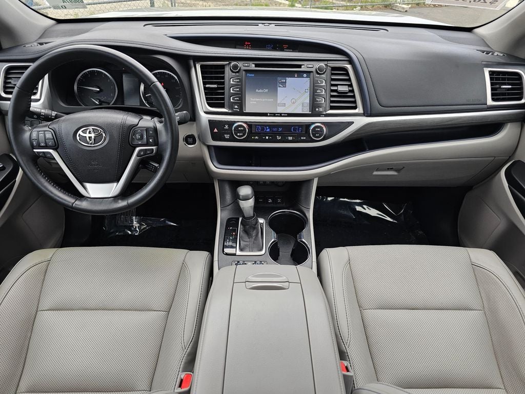 2017 Toyota Highlander Limited -AWD-THIRD ROW SEATING