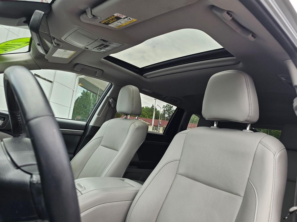 2017 Toyota Highlander Limited -AWD-THIRD ROW SEATING