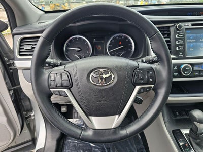2017 Toyota Highlander Limited -AWD-THIRD ROW SEATING