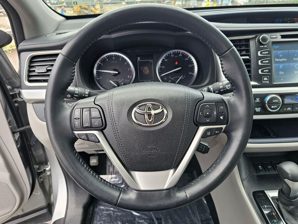2017 Toyota Highlander Limited -AWD-THIRD ROW SEATING