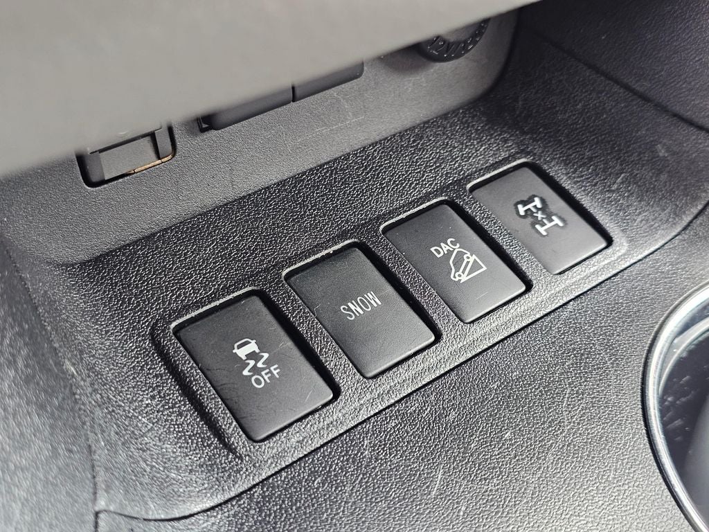2017 Toyota Highlander Limited -AWD-THIRD ROW SEATING