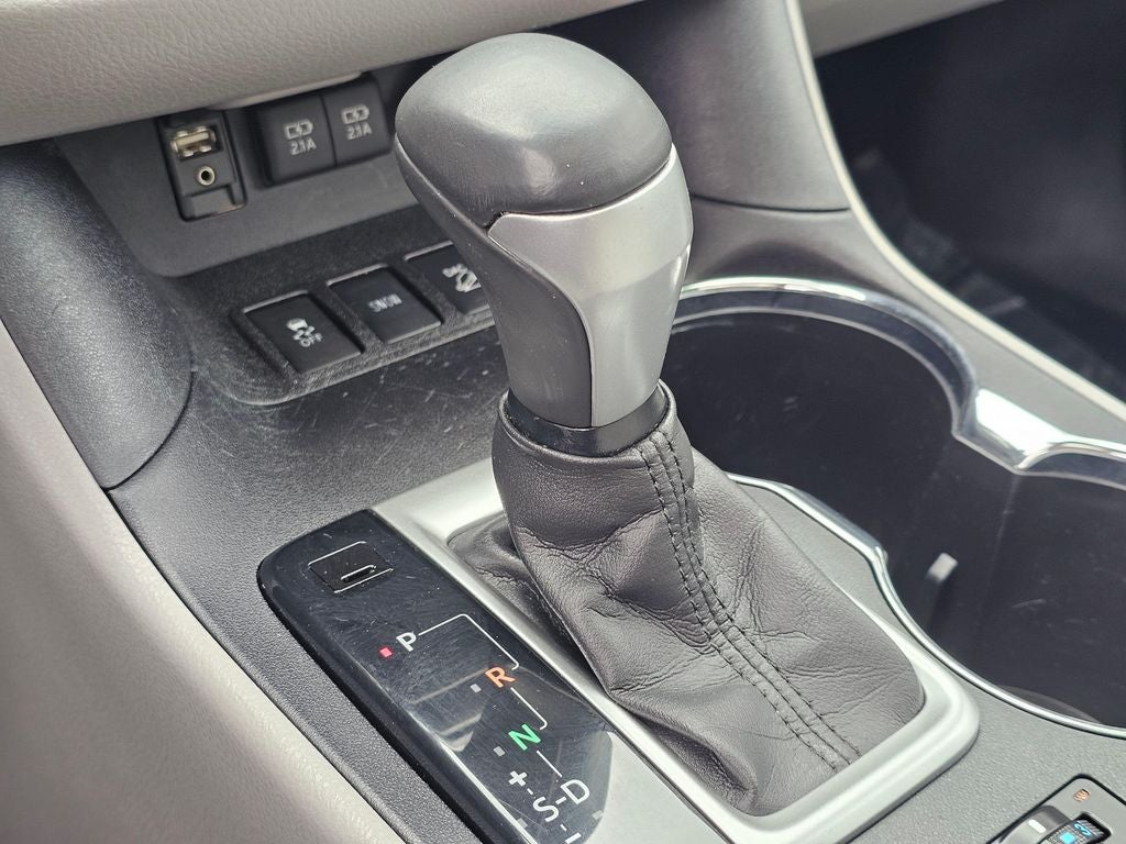 2017 Toyota Highlander Limited -AWD-THIRD ROW SEATING