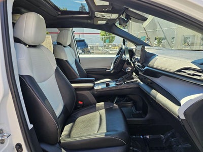 2025 Toyota Sienna XSE AWD 7 Passenger