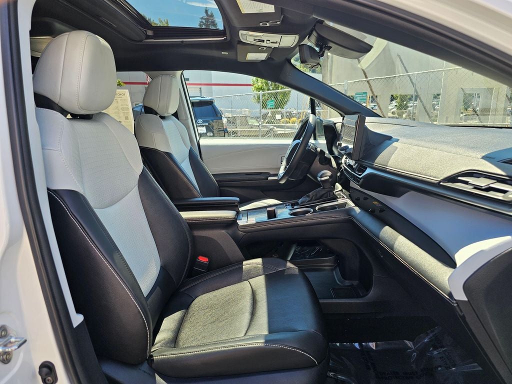 2025 Toyota Sienna XSE AWD 7 Passenger