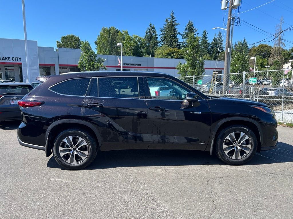 2021 Toyota Highlander Hybrid XLE -AWD