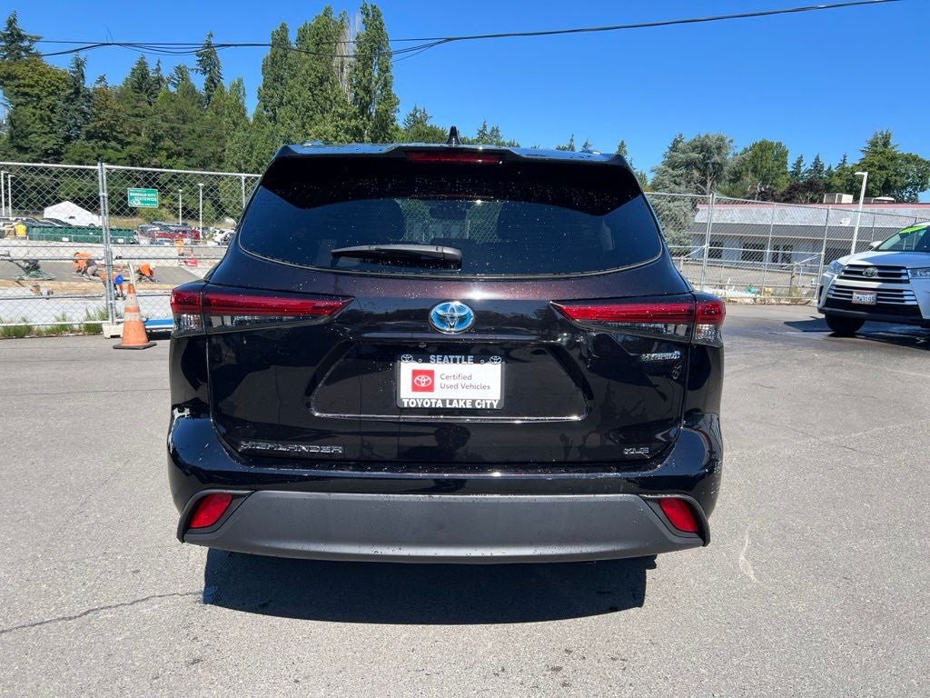 2021 Toyota Highlander Hybrid XLE -AWD