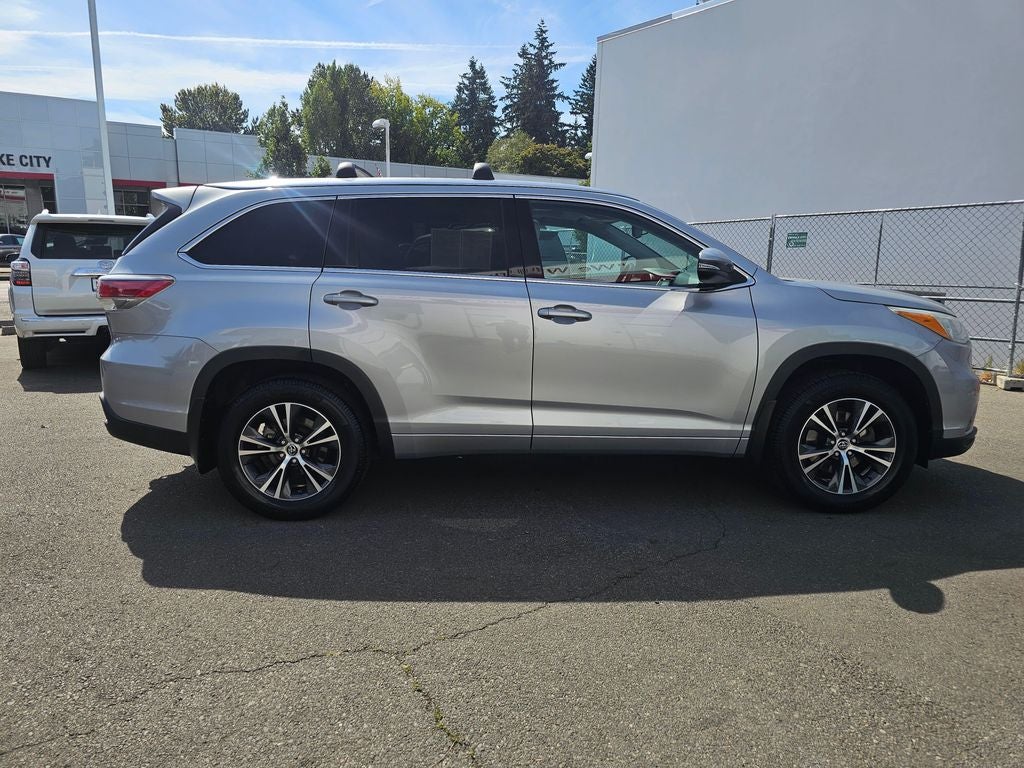 2016 Toyota Highlander XLE V6