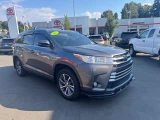 2017 Toyota Highlander XLE -AWD THIRD ROW