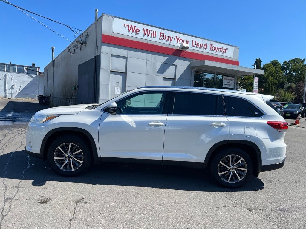 2019 Toyota Highlander XLE -AWD