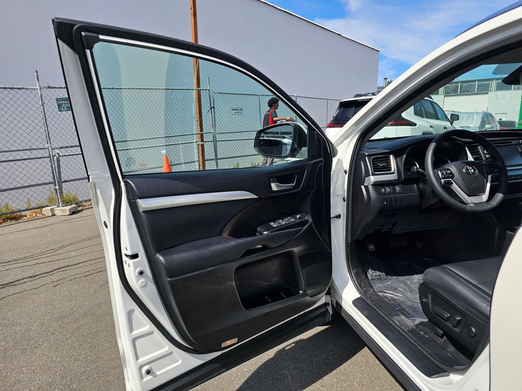 2017 Toyota Highlander XLE -AWD