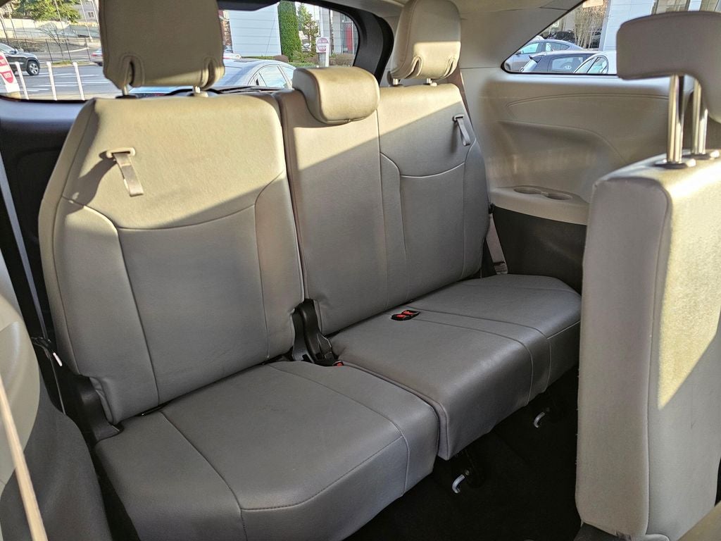 2024 Toyota Sienna XLE 8 Passenger